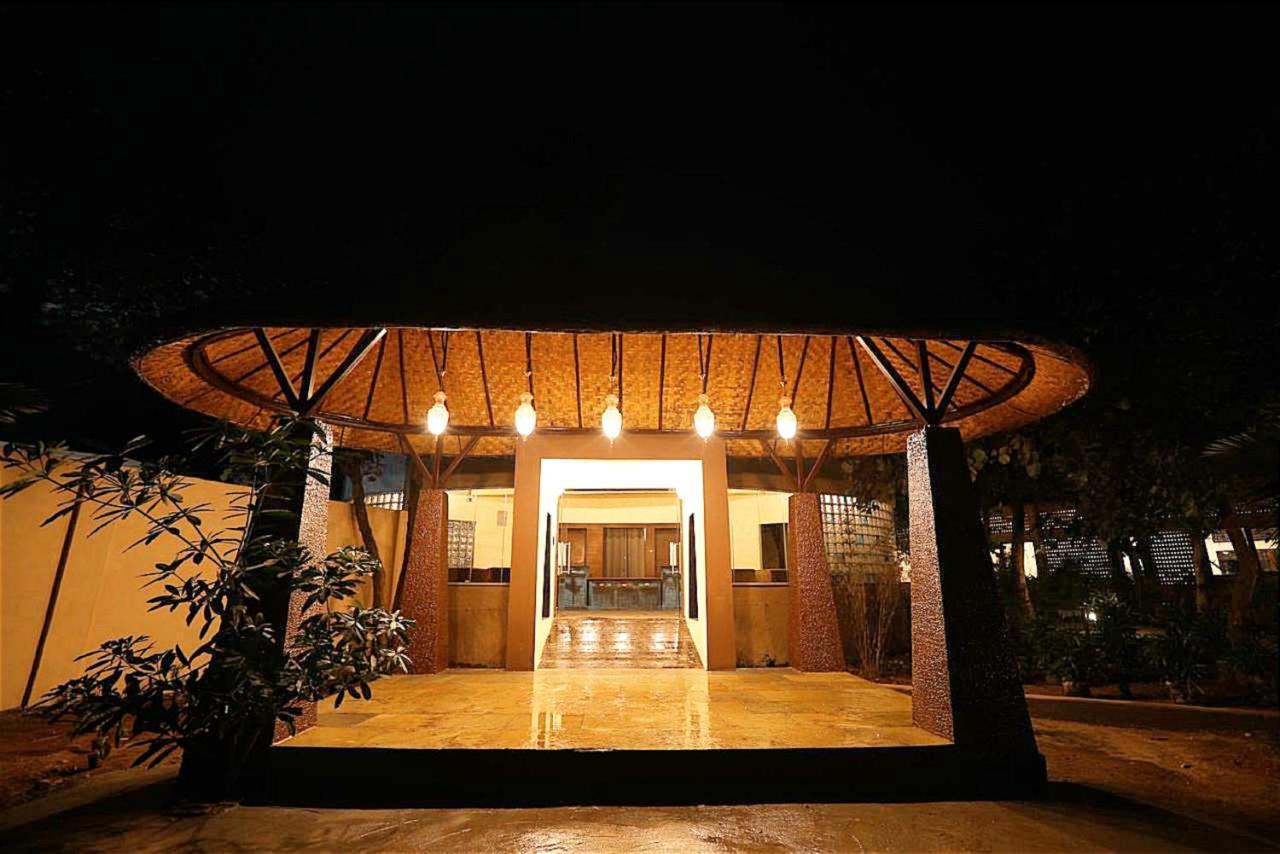 Sterling Padam Pench Hotel Khawasa Exterior photo