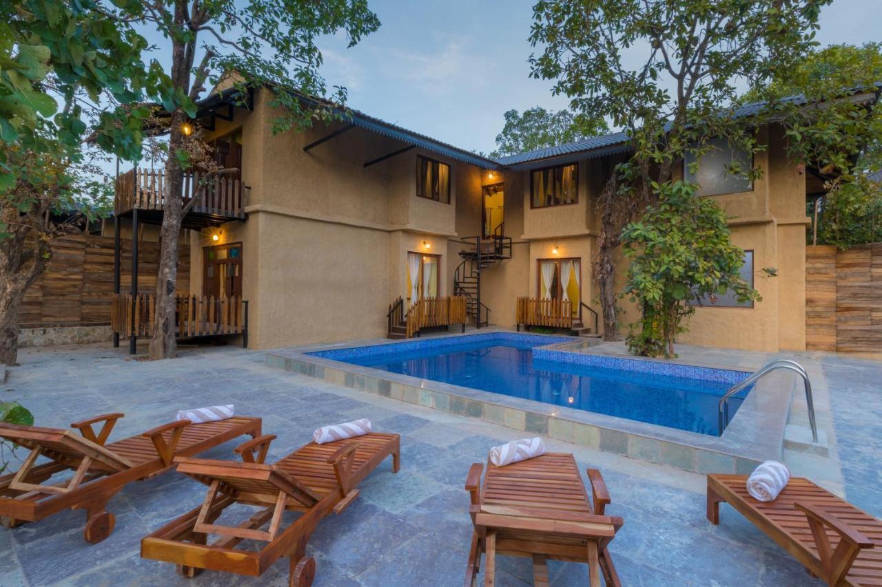 Sterling Padam Pench Hotel Khawasa Exterior photo