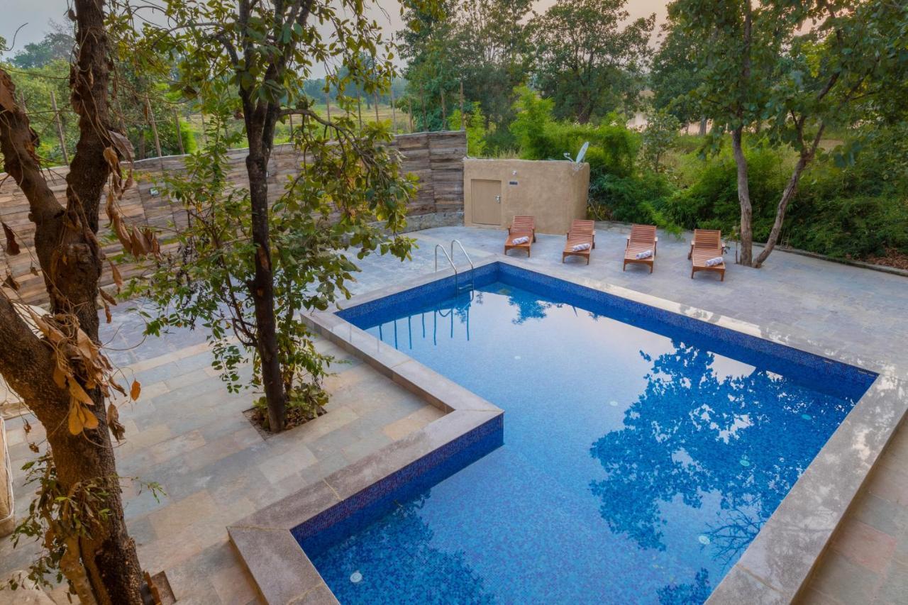 Sterling Padam Pench Hotel Khawasa Exterior photo